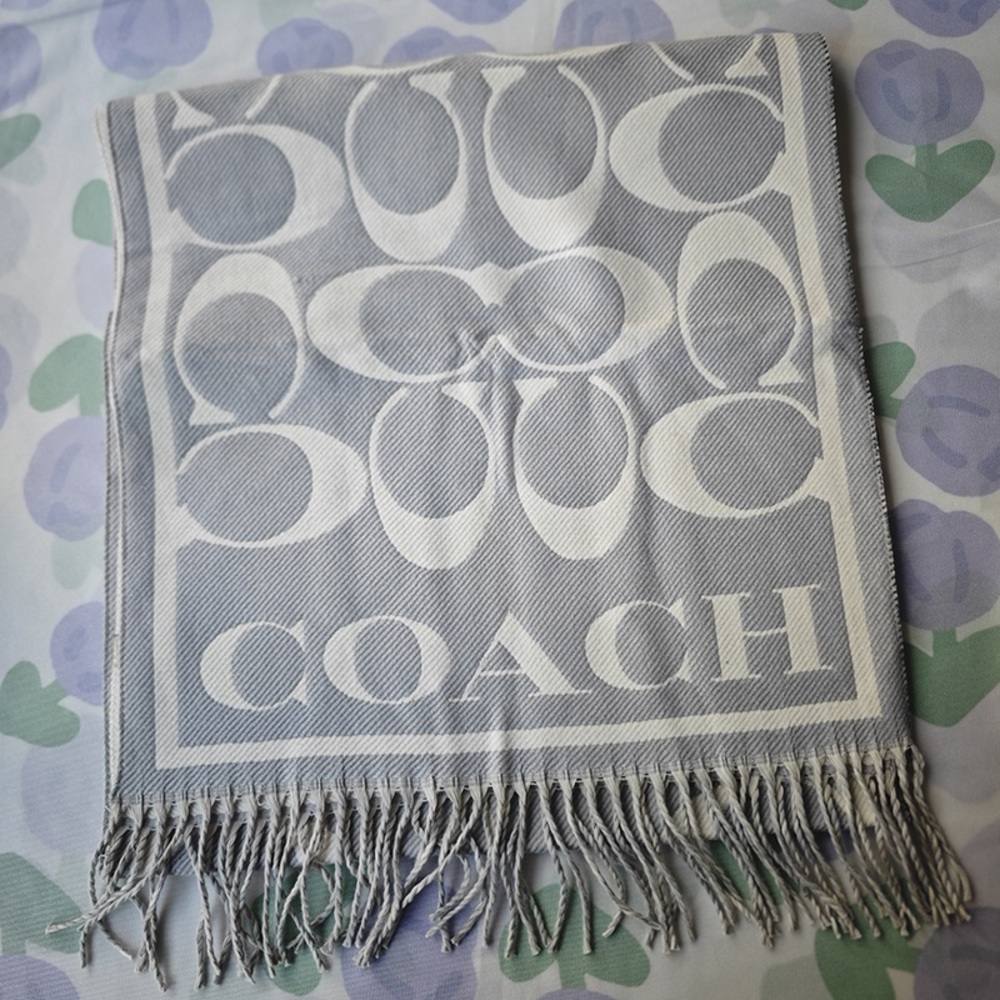 COACH Double C Loop Scarf - Picture 2 of 5